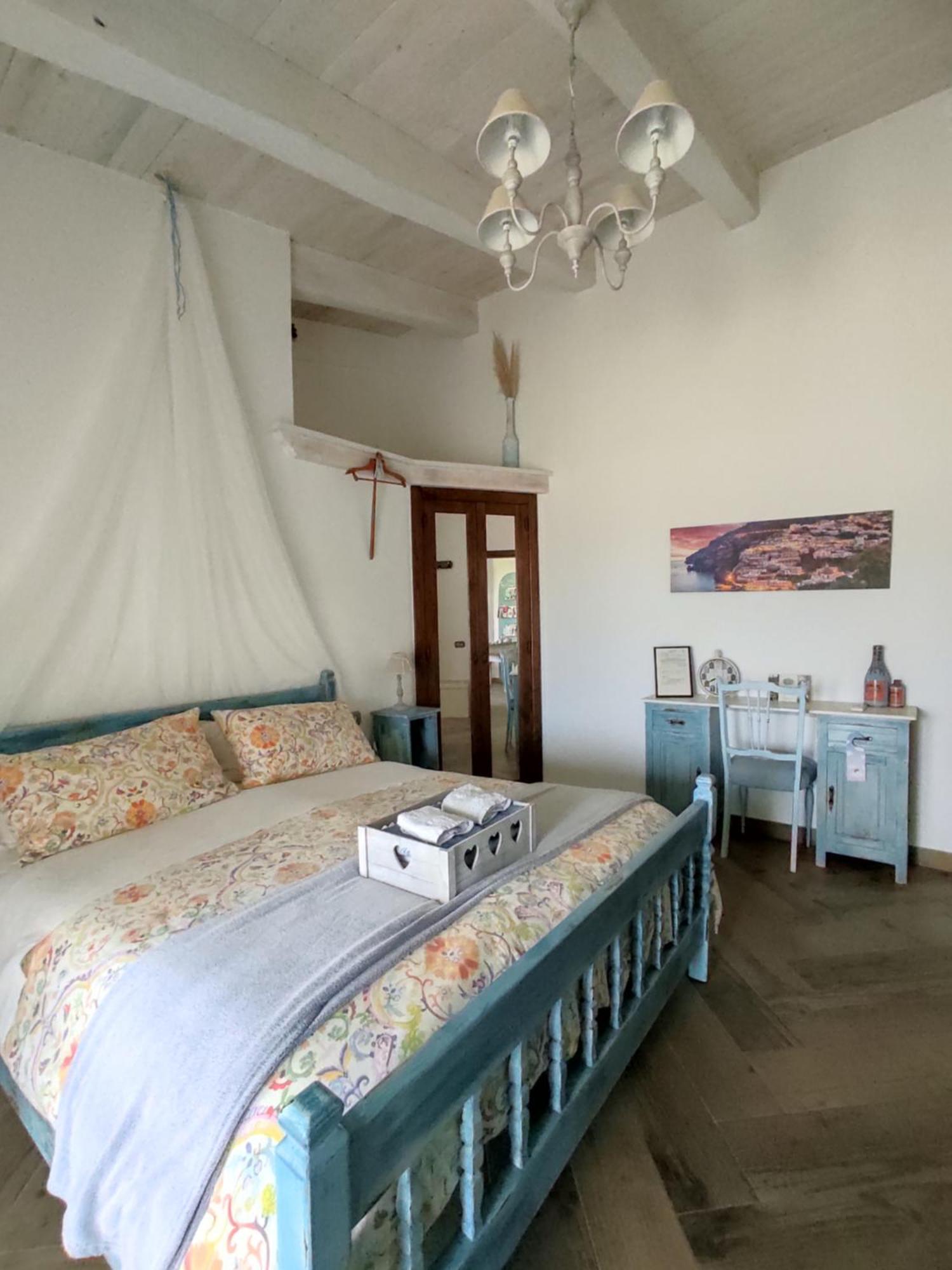 ميركاتو سان سيفيرينو Caledonia B&B المظهر الخارجي الصورة