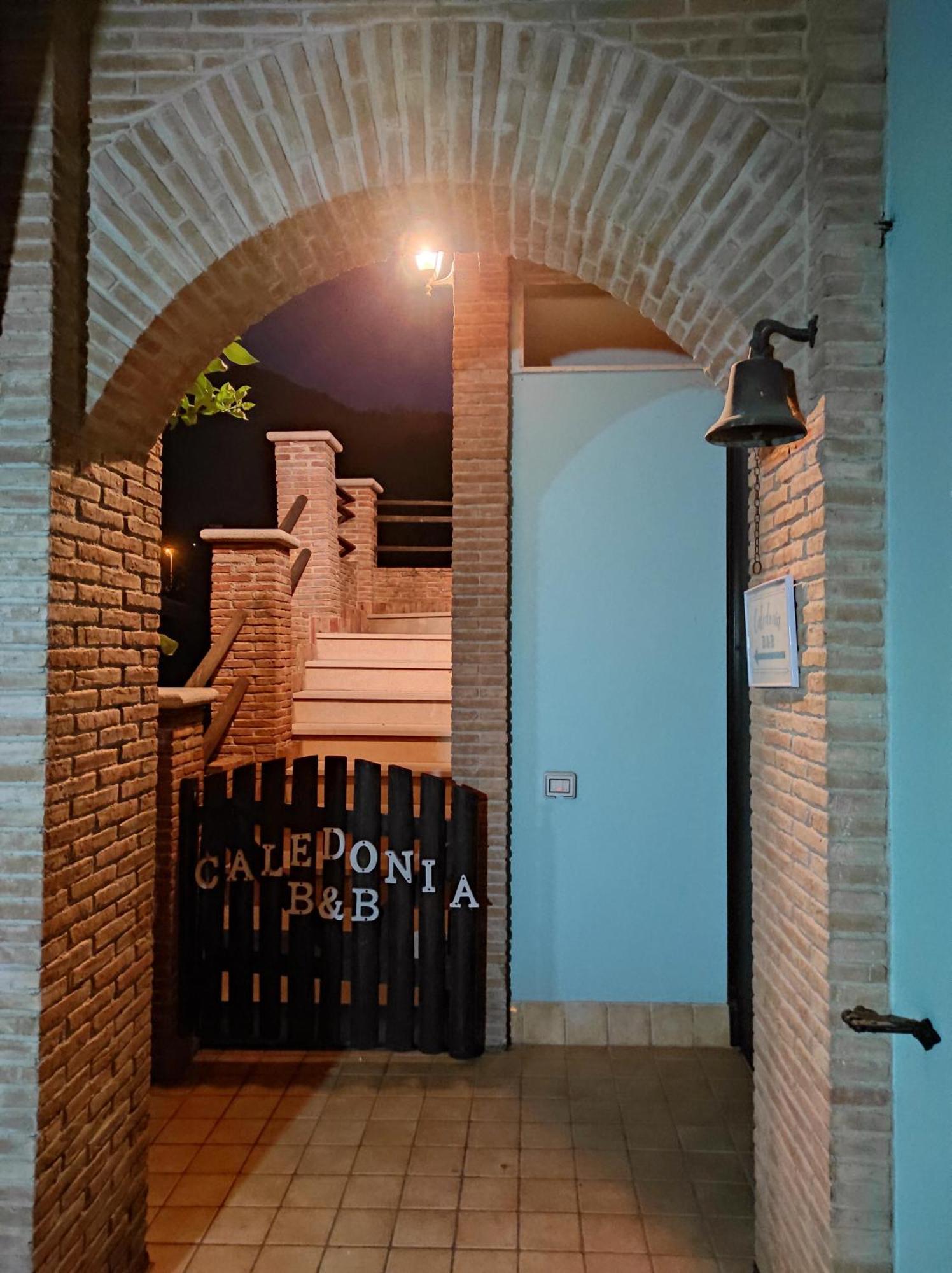 ميركاتو سان سيفيرينو Caledonia B&B المظهر الخارجي الصورة
